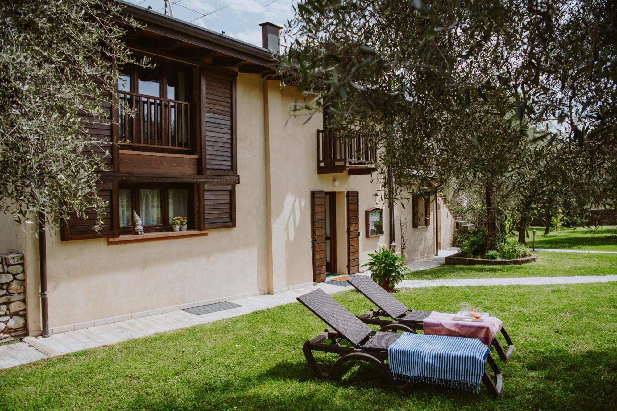 Campolivo Apartment Gargnano Exterior photo